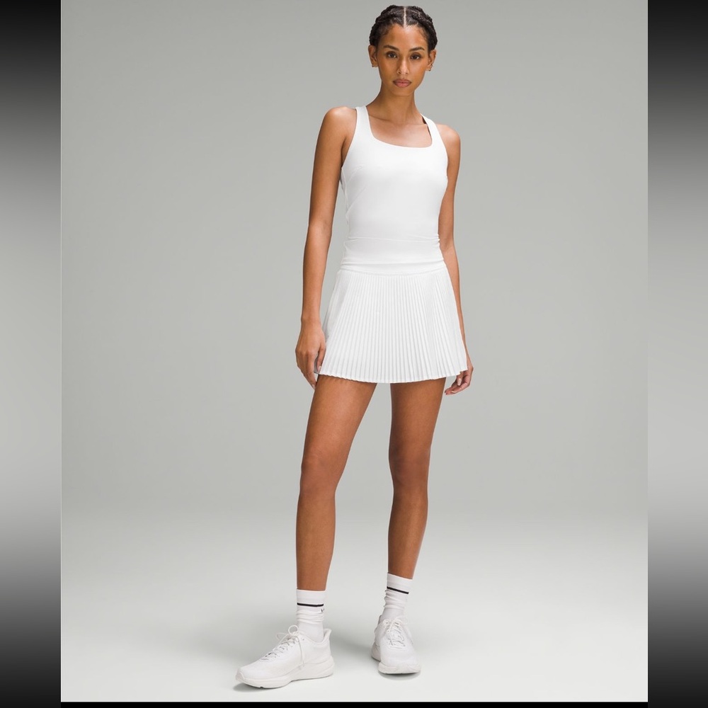 Lululemon Varsity High Rise Pleated Tennis Skirt in White Size 10 NWT